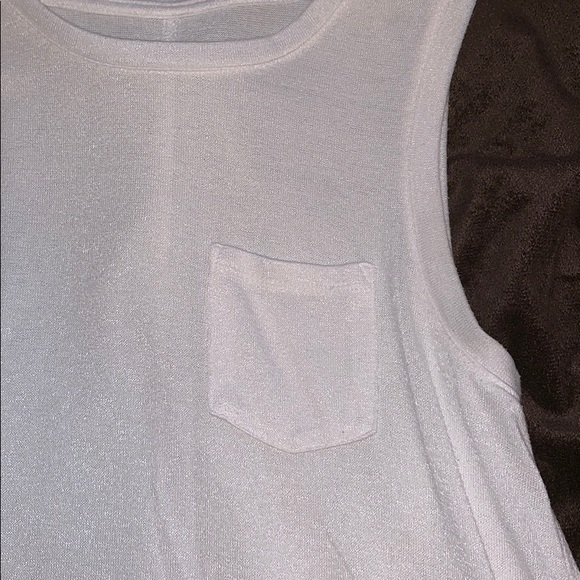Casual White Tank Top - Picture 2 of 3
